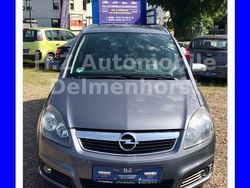 Grau Gebraucht 2007 Opel Zafira Van / Kleinbus | 4.390 € (Teuer)