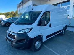 Lackierung weiss icy/deckende Gebraucht 2023 Peugeot Boxer Van | 28.950 € (Teuer)
