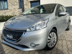 Grau Gebraucht 2014 Peugeot 208 Active Kleinwagen | 5.999 € (Fairer Preis)
