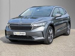Graphitegrau metallic Gebraucht 2023 Skoda Enyaq iV Loft SUV | 28.980 € (Guter Preis)