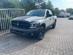 Weiß Gebraucht 2006 Dodge Magnum SUV | 9.875 €