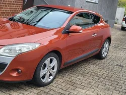 Orange Gebraucht 2009 Renault Mégane Coupé Dynamique Coupé | 2.450 € (Guter Preis)