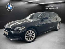 Schwarz Gebraucht 2022 BMW 320e Sport Line Kombi | 31.080 € (Etwas zu teuer)