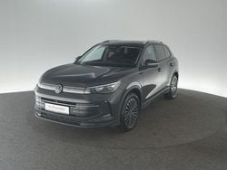 Grau Gebraucht 2024 VW Tiguan Life SUV | 35.910 € (Fairer Preis)
