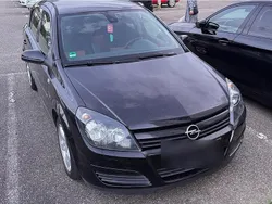 Schwarz Gebraucht 2005 Opel Astra Kleinwagen | 1.300 € (Superpreis)
