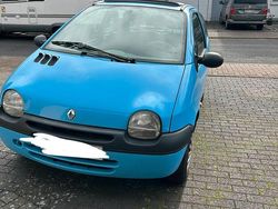 Blau Gebraucht 1999 Renault Twingo Kleinwagen | 1.200 €
