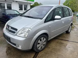 Silber Gebraucht 2004 Opel Meriva Van / Kleinbus | 600 € (Superpreis)
