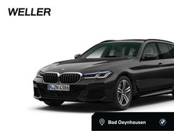 Black sapphire (schwarz) Gebraucht 2021 BMW 530 M Sport Kombi | 37.750 €