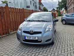 Grau Gebraucht 2010 Toyota Yaris Cool Kleinwagen | 4.999 € (Teuer)