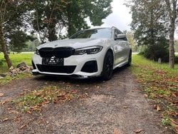 Weiß Gebraucht 2021 BMW 330e M Sport Kombi | 22.500 € (Superpreis)