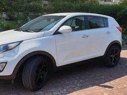 Weiß Gebraucht 2015 Kia Sportage SUV | 12.900 € (Fairer Preis)