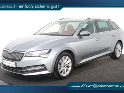 Grau Gebraucht 2021 Skoda Superb Kombi | 23.600 € (Fairer Preis)