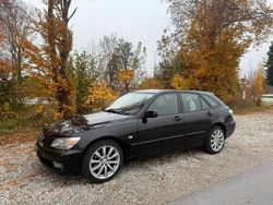 Schwarz Gebraucht 2005 Lexus IS200 Kombi | 4.500 € (Fairer Preis)