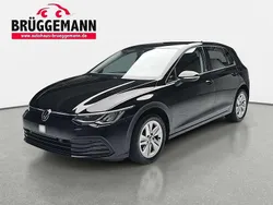 Schwarz Gebraucht 2024 VW Golf VIII Life Limousine | 24.890 € (Fairer Preis)