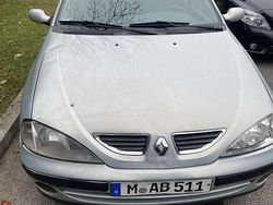 Gebraucht 2000 Renault Mégane Limousine | 999 € (Fairer Preis)