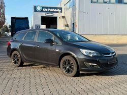Schwarz Gebraucht 2016 Opel Astra Style Kombi | 6.990 € (Fairer Preis)