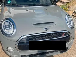Grau Gebraucht 2018 Mini Cooper S Kleinwagen | 21.000 € (Etwas zu teuer)