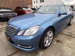 Blau Gebraucht 2011 Mercedes E250 Limousine | 12.990 € (Fairer Preis)