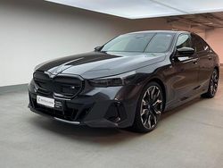 Sophistograu brillanteffekt Gebraucht 2024 BMW i5 Comfort Edition | 70.790 €