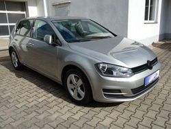 Grau Gebraucht 2016 VW Golf VII Comfortline Limousine | 11.790 € (Guter Preis)