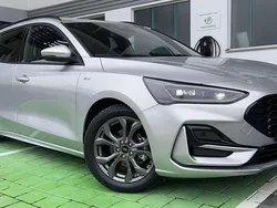 Silber Gebraucht 2023 Ford Focus ST-Line Kombi | 24.950 € (Fairer Preis)