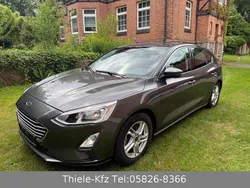 Grau Gebraucht 2018 Ford Focus Limousine | 8.999 € (Guter Preis)