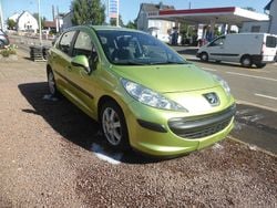 Gelb Gebraucht 2008 Peugeot 207 Style Limousine | 2.999 € (Fairer Preis)