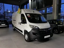 Weiss Gebraucht 2024 Opel Movano Van | 31.044 € (Guter Preis)
