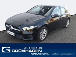 Schwarz Gebraucht 2020 Mercedes A250 Progressive Limousine | 22.480 € (Superpreis)