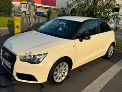 Weiß Gebraucht 2012 Audi A1 Attraction Kleinwagen | 7.000 € (Fairer Preis)