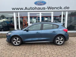 Blau Gebraucht 2019 Ford Focus Active Limousine | 13.970 € (Guter Preis)