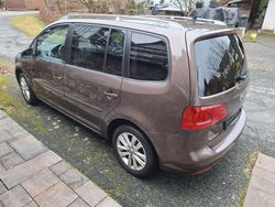 Braun Gebraucht 2012 VW Touran Style Van / Kleinbus | 7.500 € (Fairer Preis)