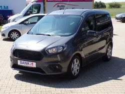 Grau Gebraucht 2020 Ford Tourneo Courier Van / Kleinbus | 14.480 € (Fairer Preis)