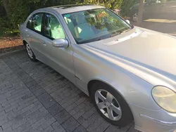 Silber Gebraucht 2004 Mercedes E240 Avantgarde Limousine | 5.500 € (Fairer Preis)