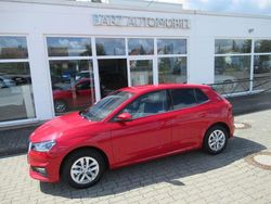 Rot Gebraucht 2023 Skoda Fabia Style Kleinwagen | 19.490 € (Fairer Preis)