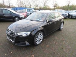 Mythosschwarz (metallic) Gebraucht 2020 Audi A3 Sportback Sport Limousine | 21.488 € (Superpreis)