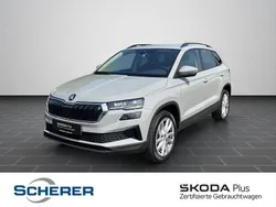 Stahlgrau Gebraucht 2022 Skoda Karoq Style SUV | 25.880 € (Fairer Preis)