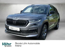 Graphitegrau metallic Gebraucht 2024 Skoda Kodiaq SportLine SUV | 40.980 € (Fairer Preis)