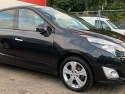 Schwarz Gebraucht 2010 Renault Scénic III Dynamique Van / Kleinbus | 5.699 € (Fairer Preis)