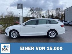 Weiß Gebraucht 2022 Skoda Octavia Style Kombi | 31.020 € (Teuer)