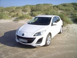 Weiß metallic Gebraucht 2011 Mazda 3 Sports-Line Limousine | 8.900 € (Etwas zu teuer)