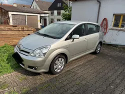 Silber Gebraucht 2005 Toyota Corolla Verso Van / Kleinbus | 4.499 € (Etwas zu teuer)