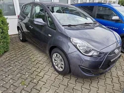Grau Gebraucht 2015 Hyundai ix20 Classic Van / Kleinbus | 8.990 € (Fairer Preis)