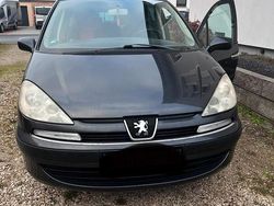 Grau Gebraucht 2006 Peugeot 807 Van / Kleinbus | 1.000 €
