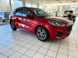 Lucid rot Gebraucht 2021 Ford Kuga ST-Line SUV | 21.700 € (Fairer Preis)