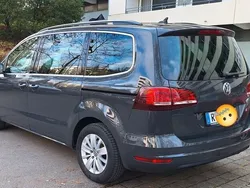 Grau Gebraucht 2017 VW Sharan Comfortline Van / Kleinbus | 18.500 € (Fairer Preis)