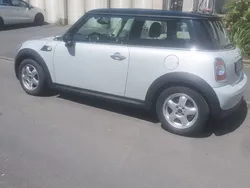 Weiß Gebraucht 2011 Mini Cooper Kleinwagen | 6.000 € (Fairer Preis)