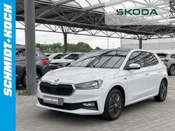 Weiß Gebraucht 2024 Skoda Fabia Drive Limousine | 21.980 € (Fairer Preis)