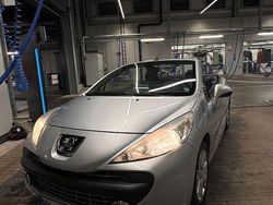 Silber Gebraucht 2008 Peugeot 207 CC Sport Cabrio | 5.200 € (Etwas zu teuer)