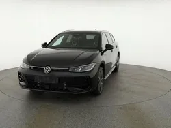 Schwarz Neu 2025 VW Passat R-line Kombi | 55.158 € (Superpreis)